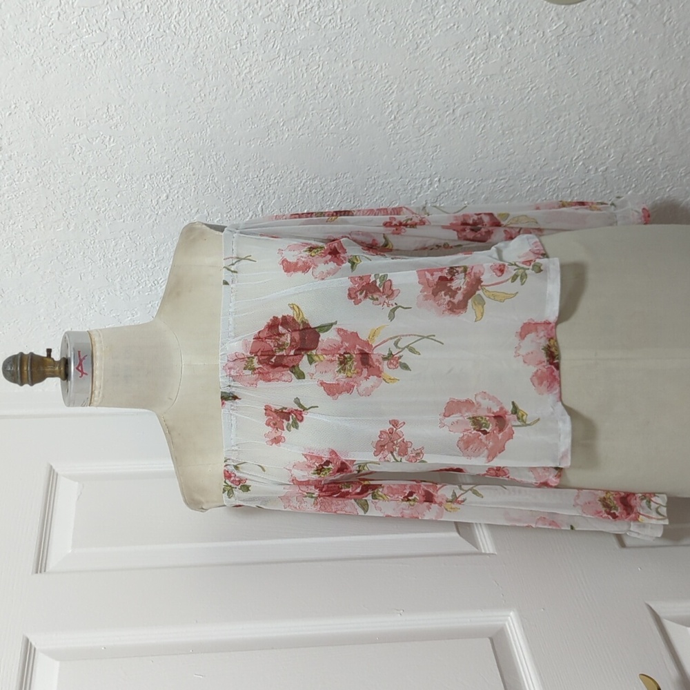 White Off the shoulder Floral Top